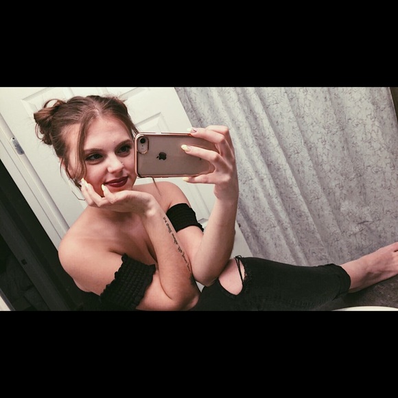 Meet your Posher, Anna - Picture 2 of 4